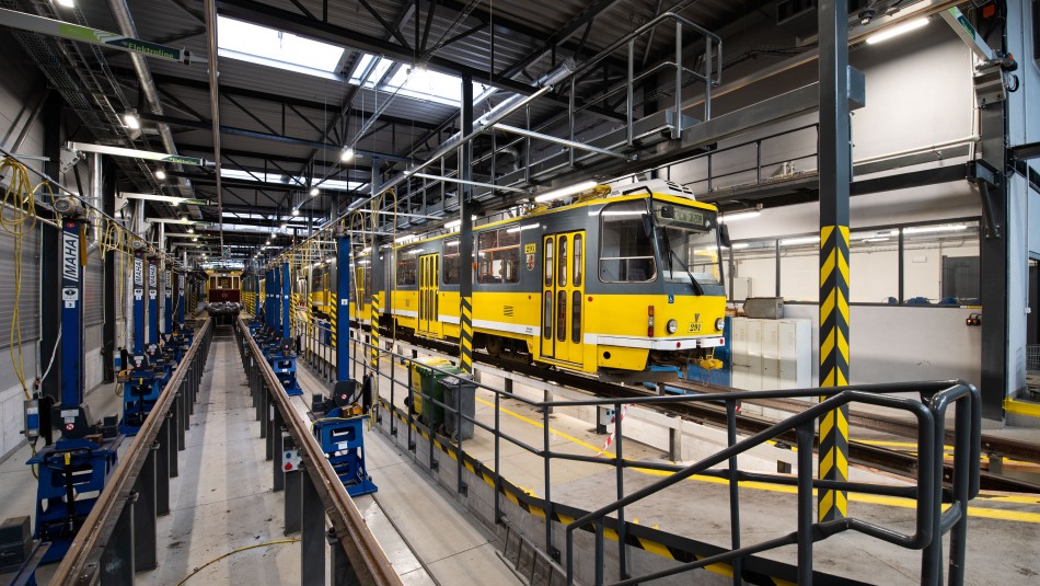 Tramvajová vozovna Slovany