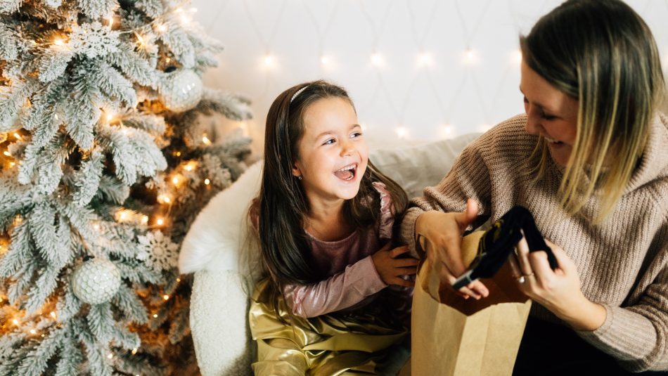 Christmas presents Pilsen Christmas tree people