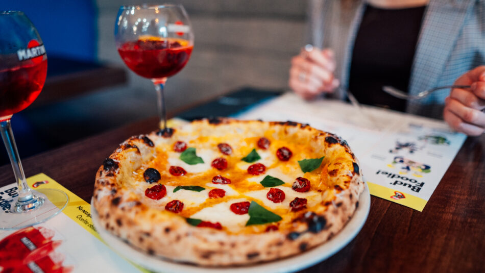Pizza v Prostě Bistro