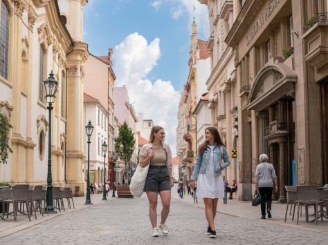 Poznejte Plzeň jinak: Zahrajte si venkovní únikovku nebo se vydejte na stopovačku
