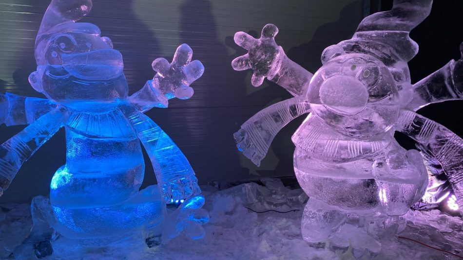 Ledové sochy v Depo Moto Art