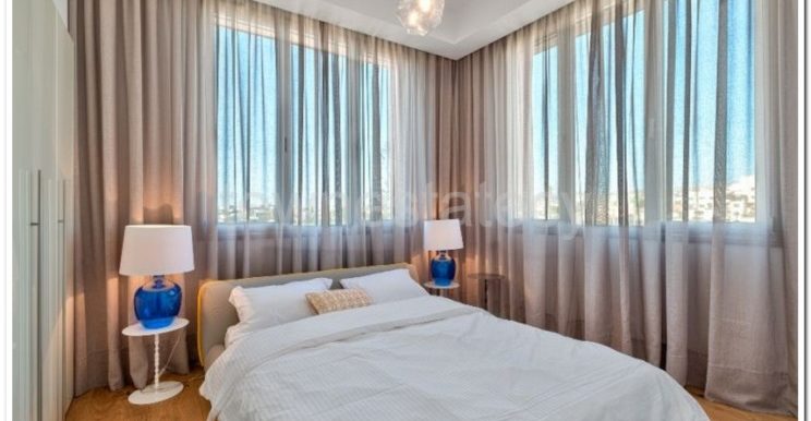 bedroom 2-5