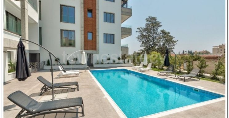 z outdoor pool-1