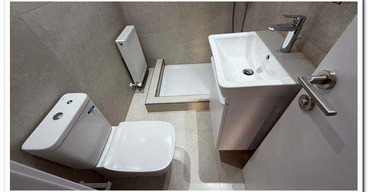 AKIS PENT FURN (2)