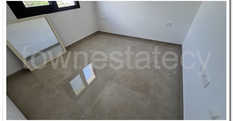 AKROUNTA UNFURNISHED (18)