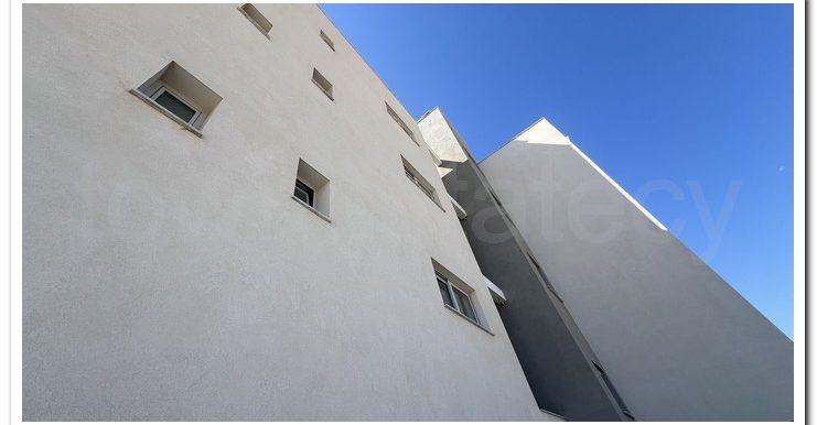 ALEKOS LARNACA (45)