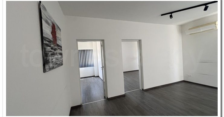 DOROS OFFICE 2ND FLOOR (16)