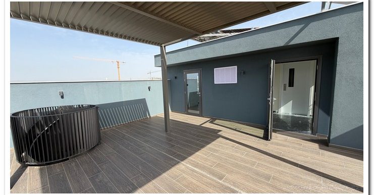FLOW 3RD FLOOR ROOF GARDEN (13)