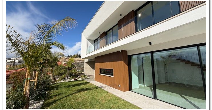 IRINI VILLA BRAND NEW (51)