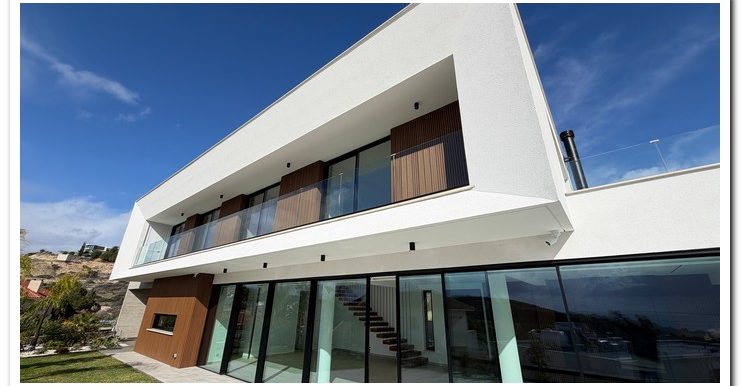 IRINI VILLA BRAND NEW (53)