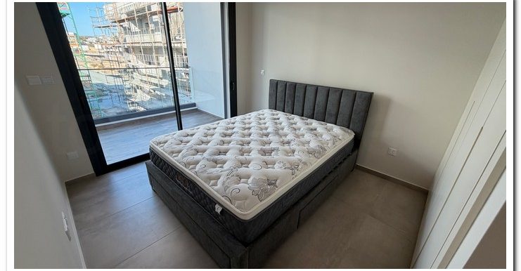 ISAK FURN (42)