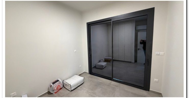 ISAK FURN (46)