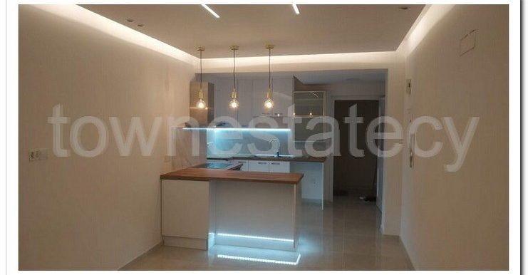 ISAK OPOSITE DESTRY BUILDING PAPAS (38)