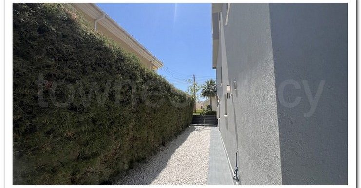 KALLIS RENOVATED VILLA 112 741x386