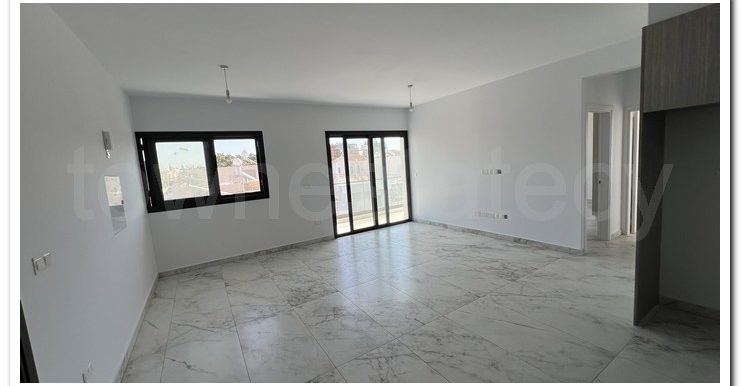 LANDAS P.POLEMIDIA 2 BEDROOM (8)