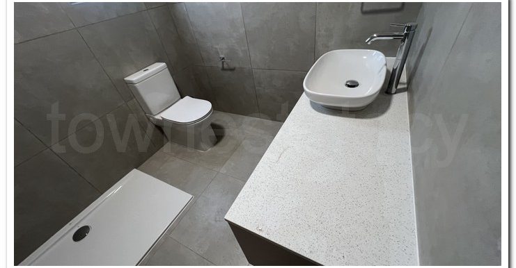 LARNACA 1ST FLOOR 2 BATH (11)