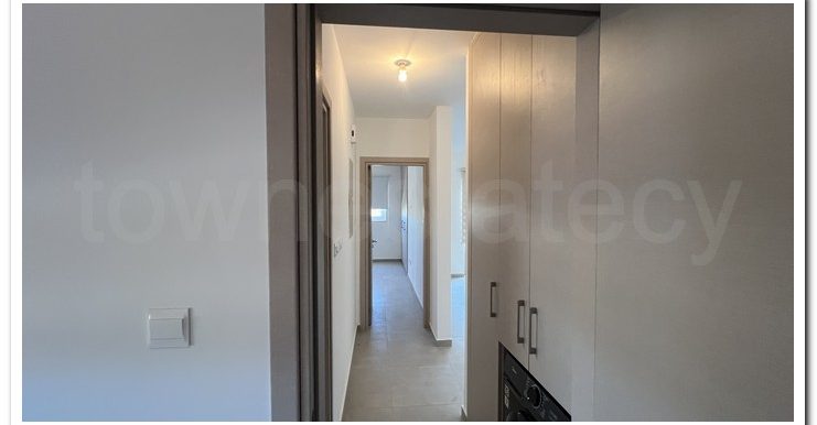 LARNACA 1ST FLOOR 2 BATH (16)