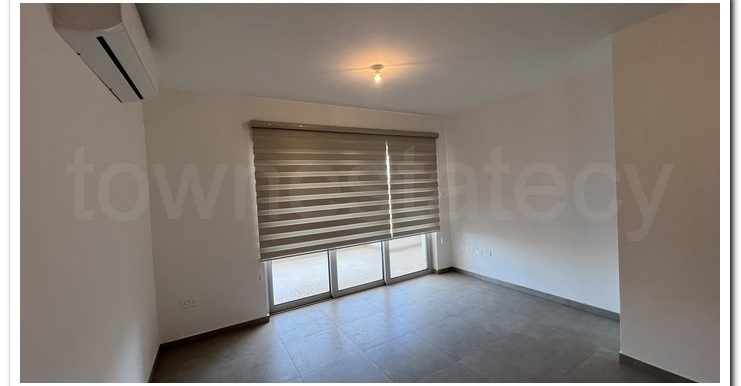 LARNACA 1ST FLOOR 2 BATH (2)