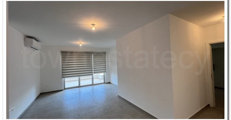 LARNACA 1ST FLOOR 2 BATH (27)