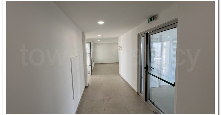 LARNACA 1ST FLOOR 2 BATH (30)
