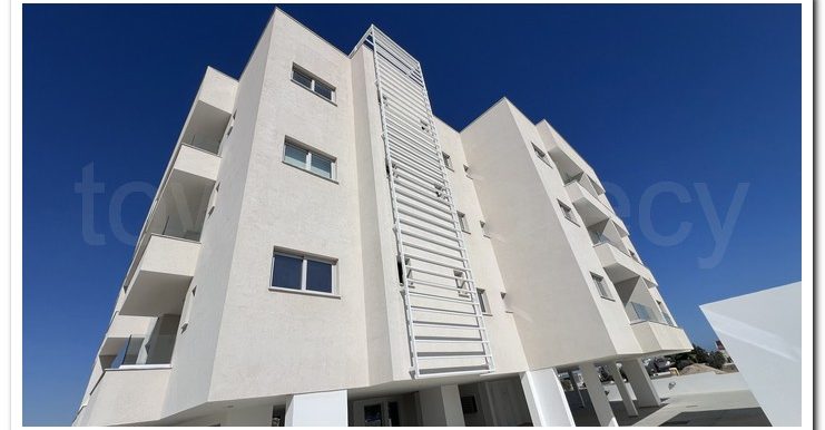 LARNACA 1ST FLOOR 2 BATH (33)