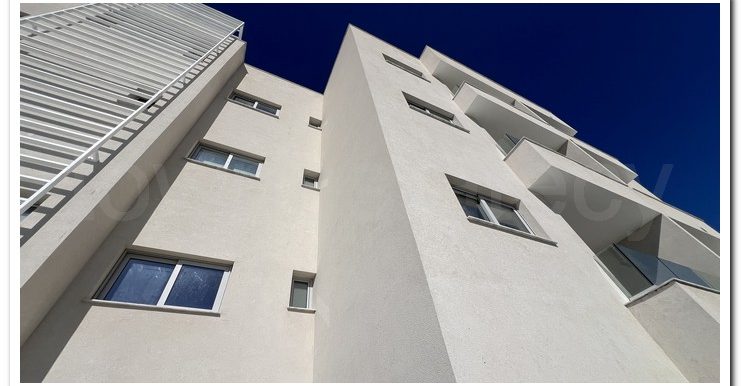 LARNACA 1ST FLOOR 2 BATH (34)