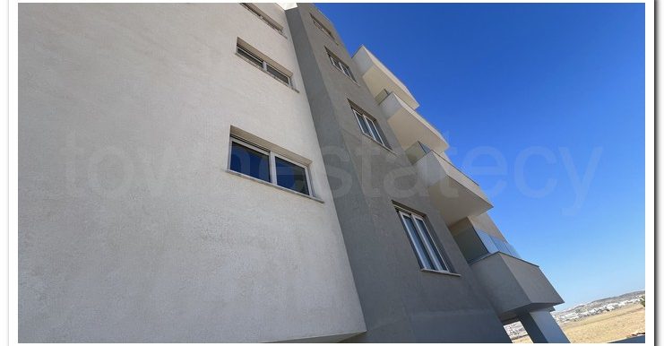 LARNACA 1ST FLOOR 2 BATH (38)