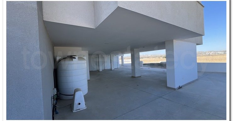 LARNACA 1ST FLOOR 2 BATH (40)