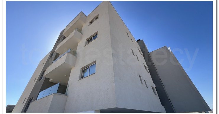 LARNACA 1ST FLOOR 2 BATH (41)