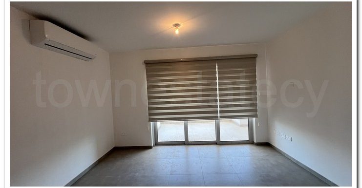 LARNACA 1ST FLOOR 2 BATH (46)