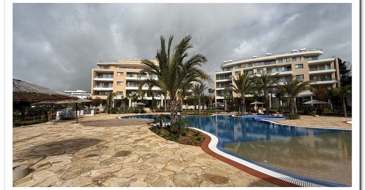LIMASSOL PARK 12 741x386