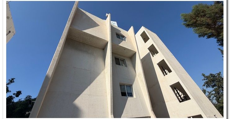 MARINA COURT MAMMOUTH (28)