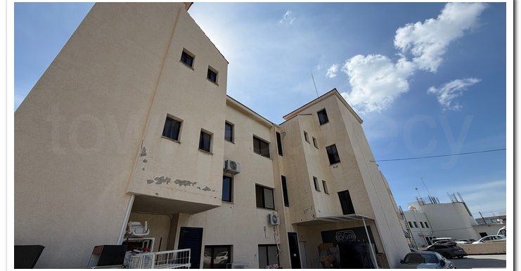 MARIOS IRAKLEOUS OFFICE KINNIS (12)