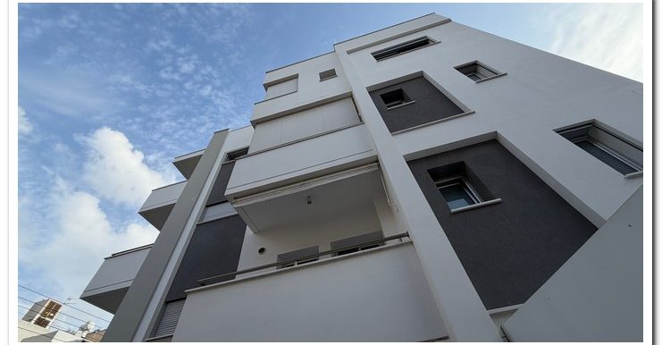 MYRIANTHEAS 2ND FLOOR 201 CORNER (13)