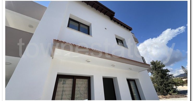 PANIKOS AKROUNTA GROUND FLOOR WITH YARD (13)