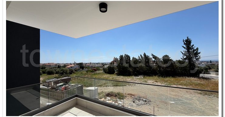 PETROS 1ST FLOOR.. (31)