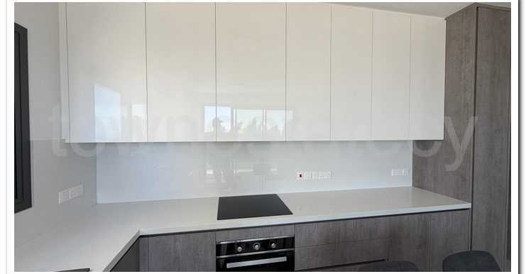 PETROS 1ST FLOOR.. (34)