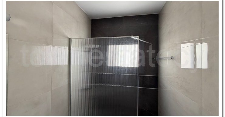 PETROS 1ST FLOOR.. (9)