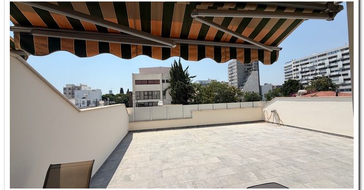 ROUSOS ROOM 12 (13)