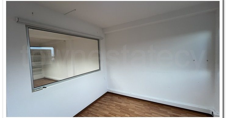 CHRISTOU 80M2 OFFICE (14)