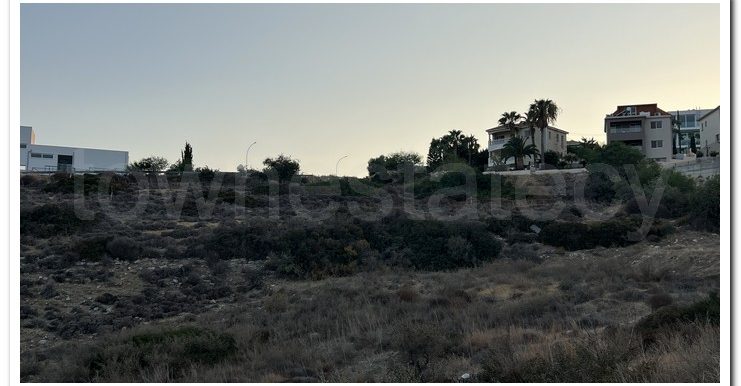 DOROS MPANIOTIS 5900M2 (2)