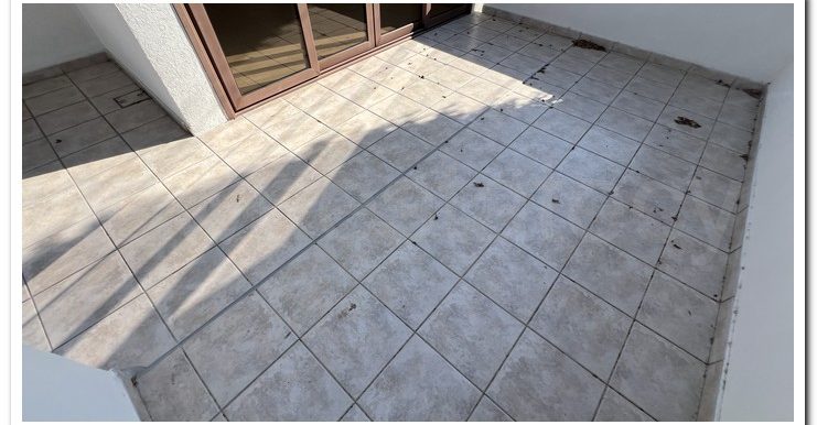 GIORGOS PARLAS BANKER (1)