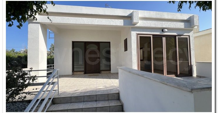 GIORGOS PARLAS BANKER (6)