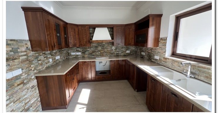 GIORGOS PARLAS BANKER (7)