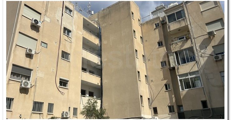GLYKIS COURT (6)