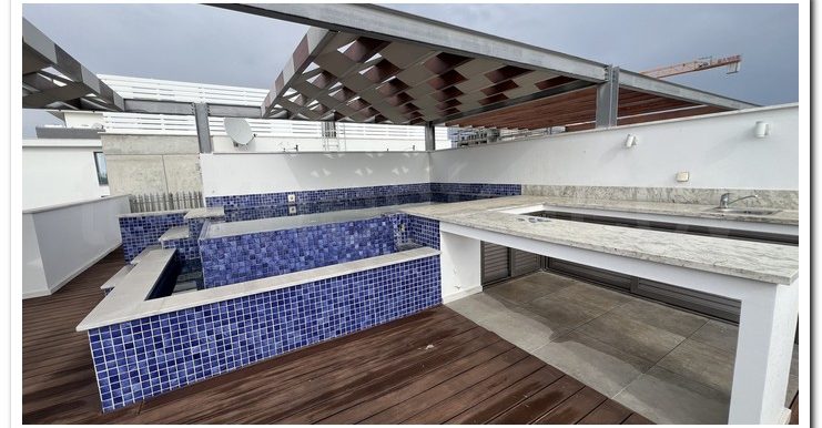 PRIVATE POOL (2)
