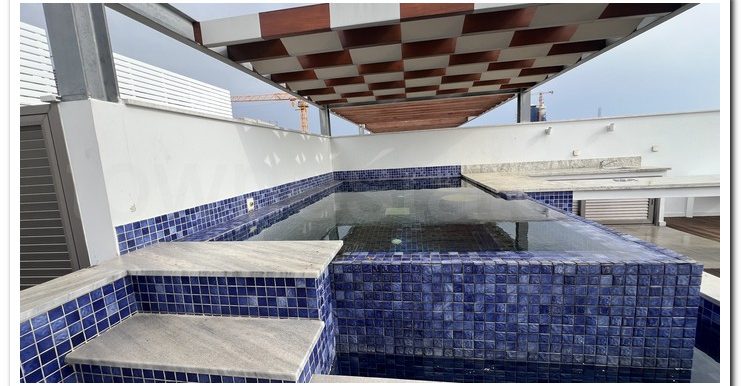 PRIVATE POOL (3)