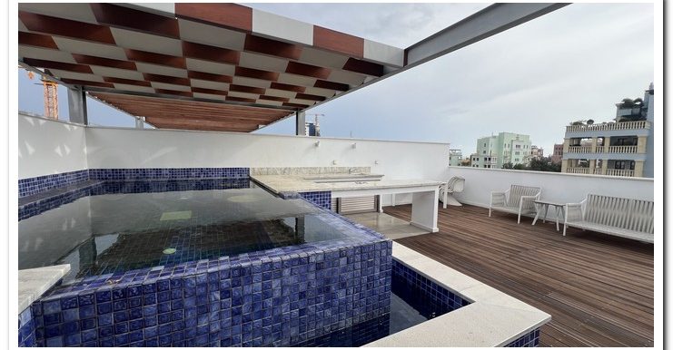 PRIVATE POOL (4)