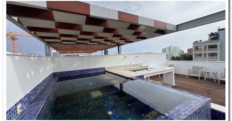 PRIVATE POOL (6)