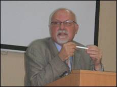 Лекція професора Франка Сисина